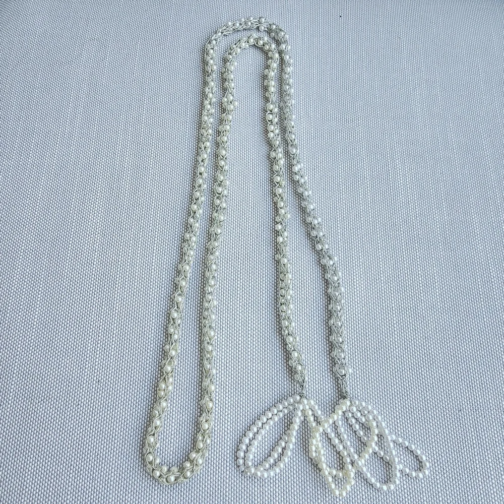 Chain Lariat Necklace Vintage Beaded Jewelry w/ Tassles White Silver 46 in. Long